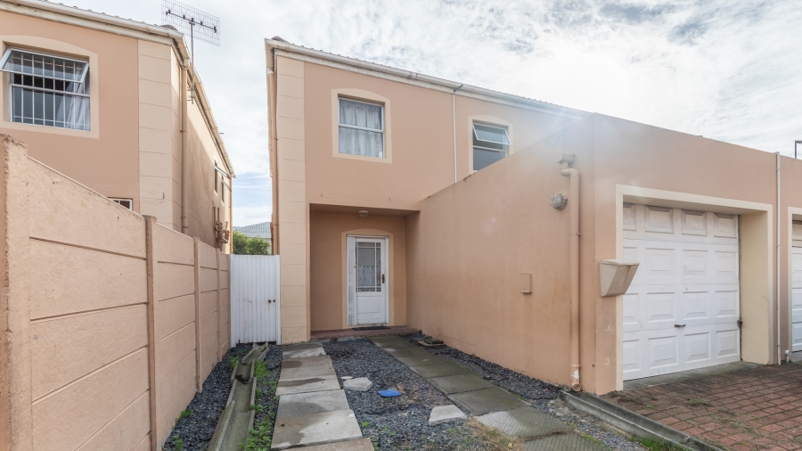 3 Bedroom Property for Sale in Parklands Western Cape
